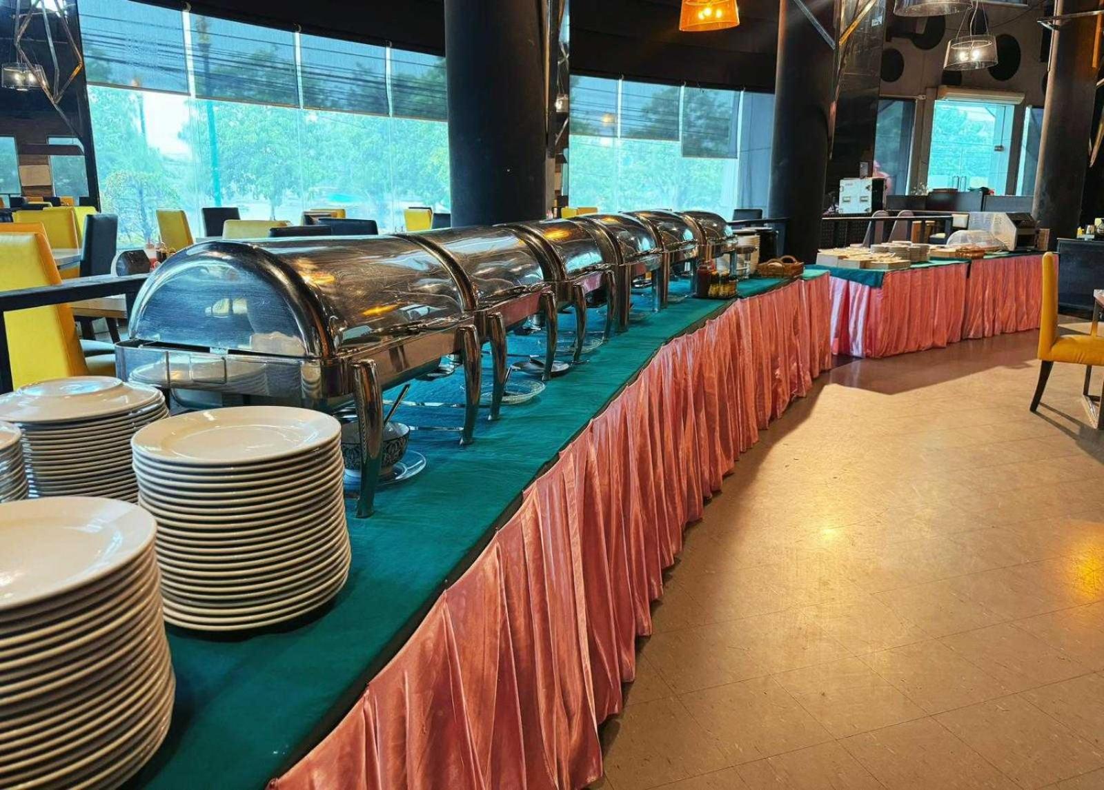Capital O 75514 Vasidtee City Hotel Suphanburi Extérieur photo